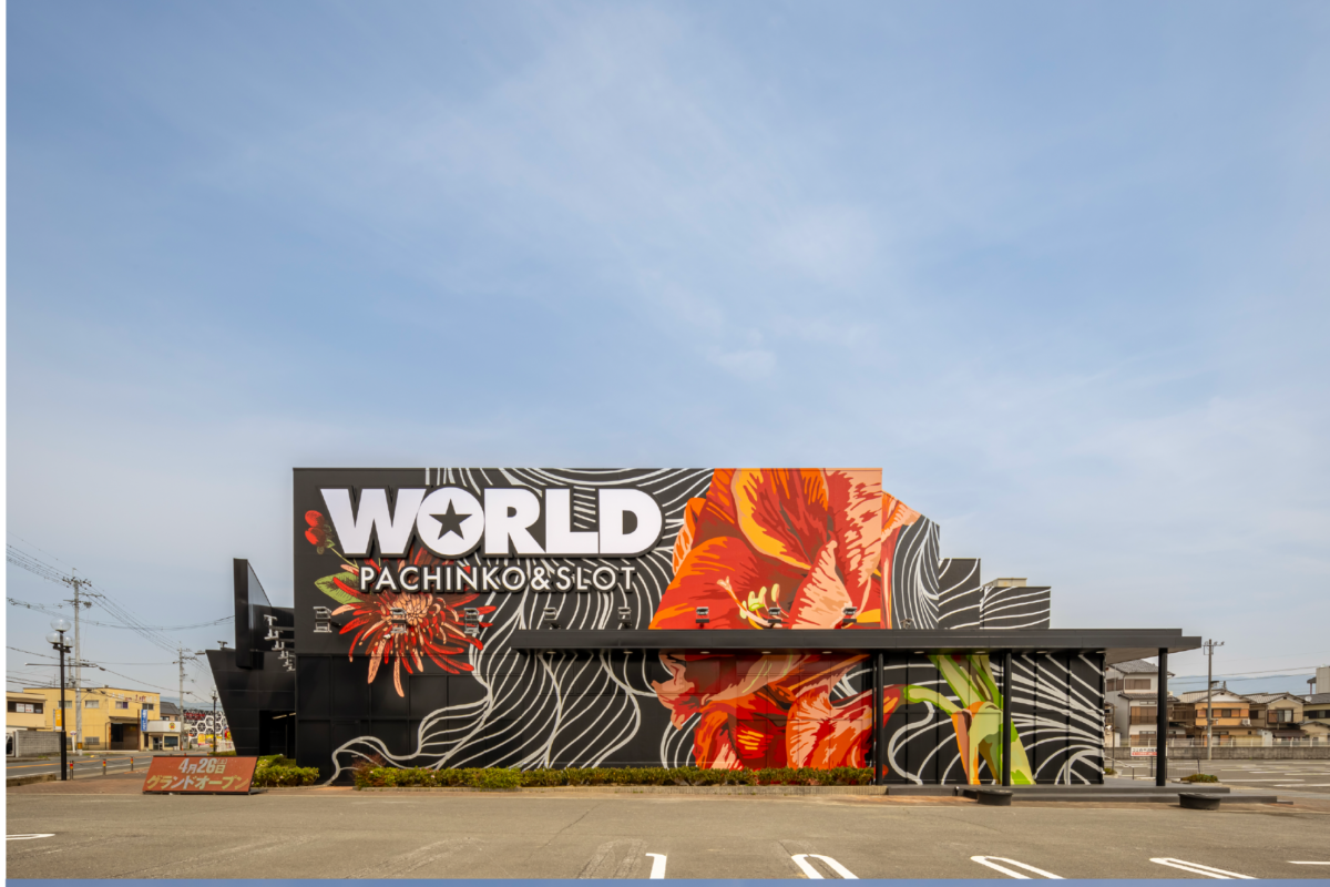 亀岡WORLD3華麗にオープン！スロットを華やかに彩るフラワーLED演出が、集客の鍵を握る！