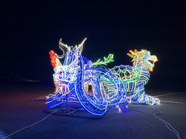 青龍のLEDモニュメント