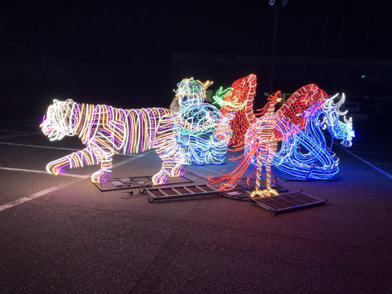 朱雀のLEDモニュメント